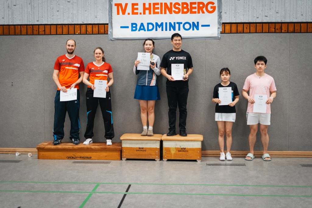 Siegerfoto Mixed C beim 2. Heinsberger Doppel- und Mixed-Turnier